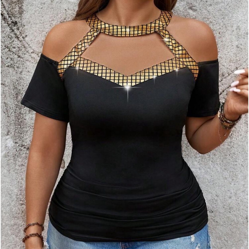 SHEIN Essnce Plus Size Women's Off-Shoulder Tight T-Shirt